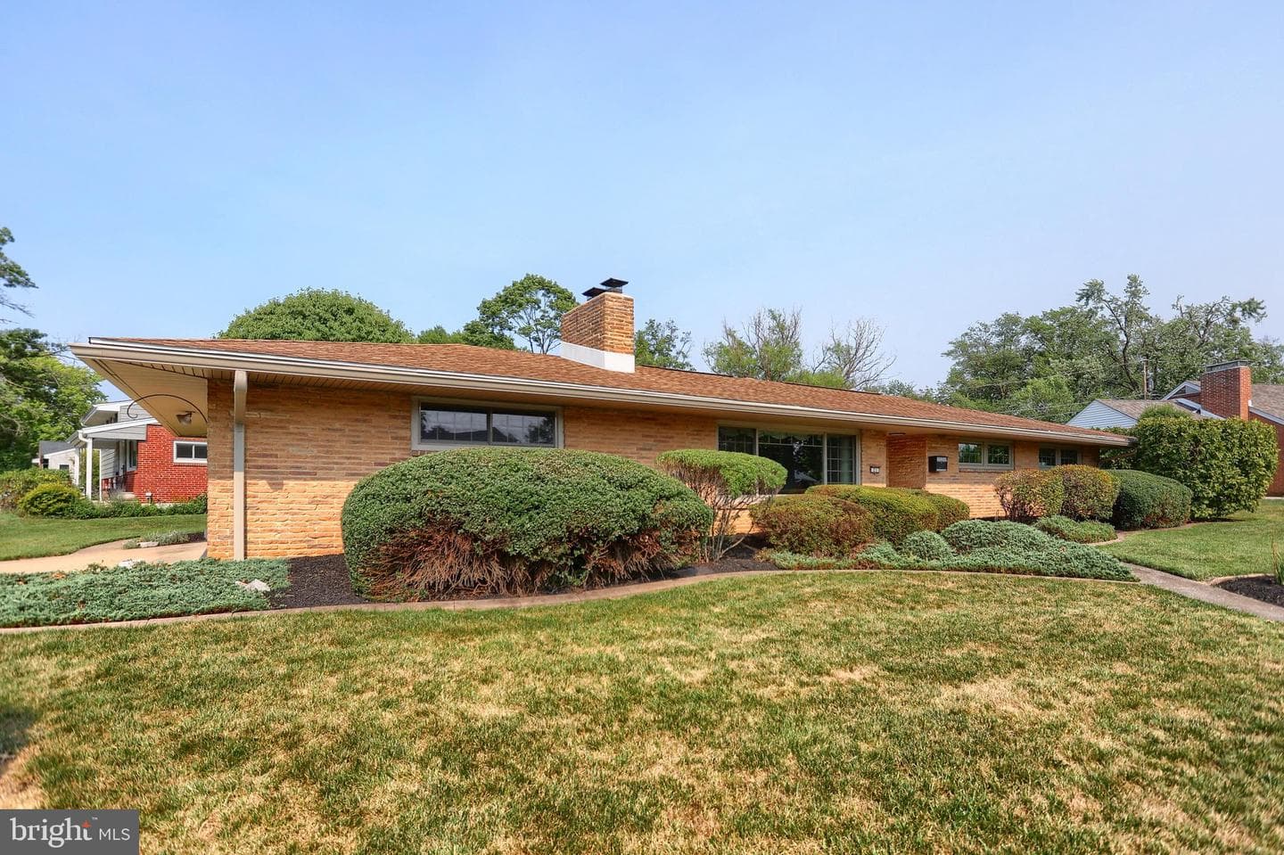 23 Columbia Drive photo 3
