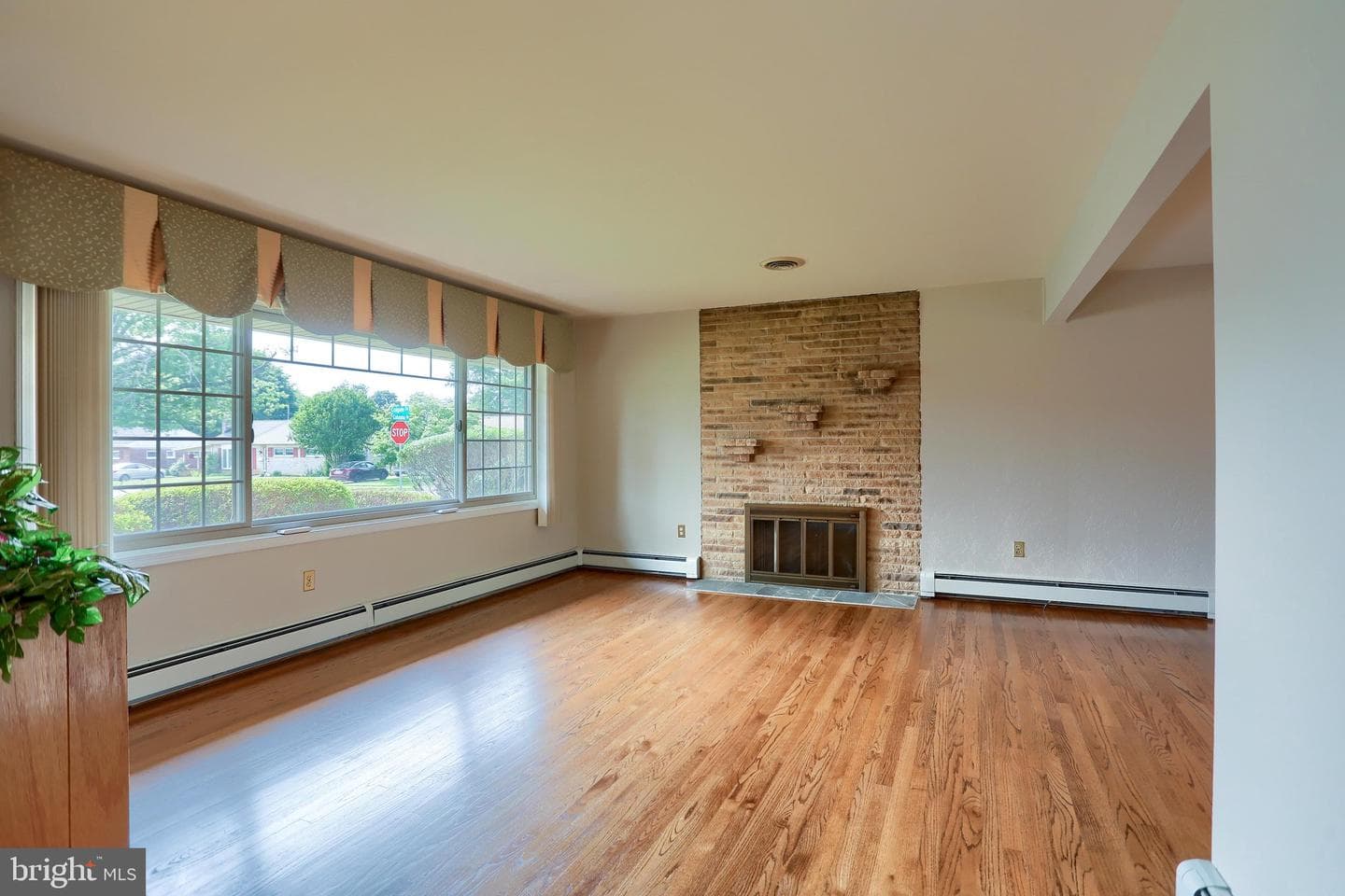 23 Columbia Drive photo 8