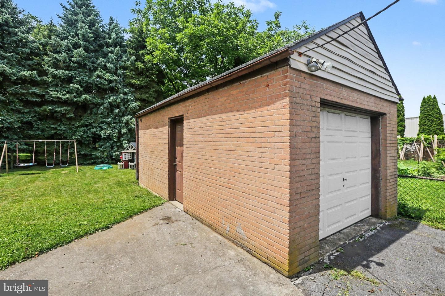 12 Birch Street photo 22