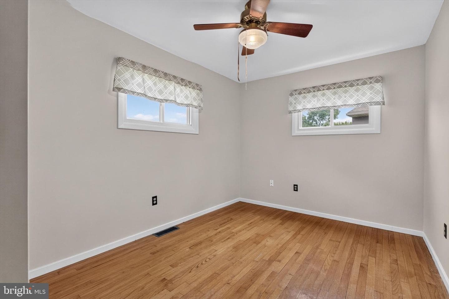 134 Yorkshire Drive photo 18
