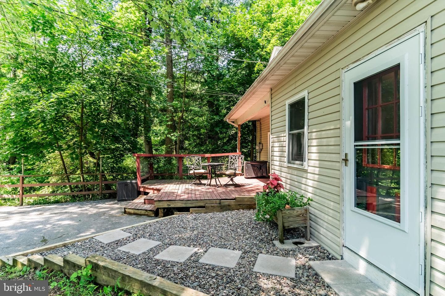 69 Pine Hill Road, Enola