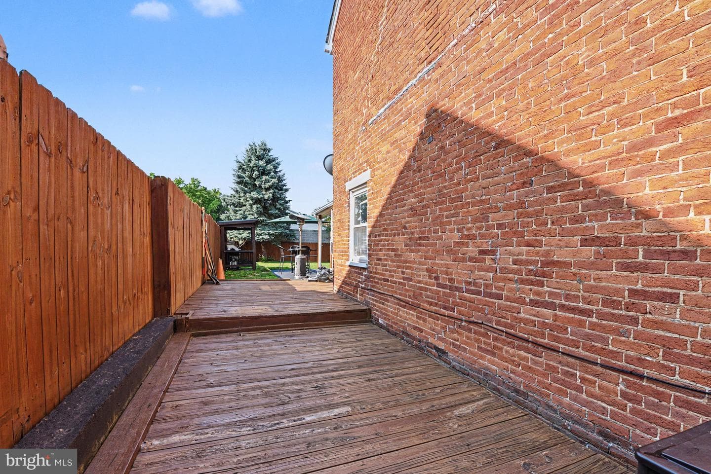 120 E North Street photo 23
