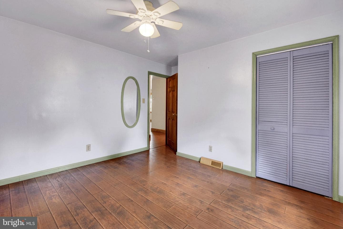 405 Pine Road photo 11