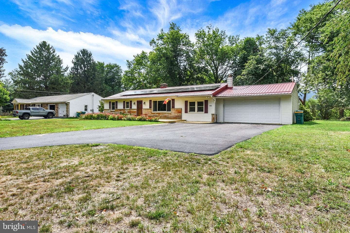 405 Pine Road photo 3