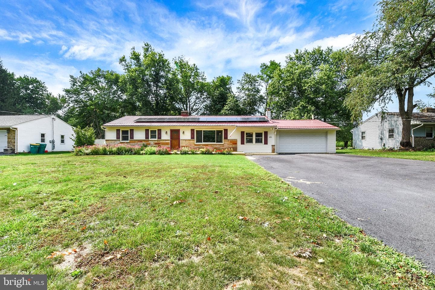 405 Pine Road photo 5