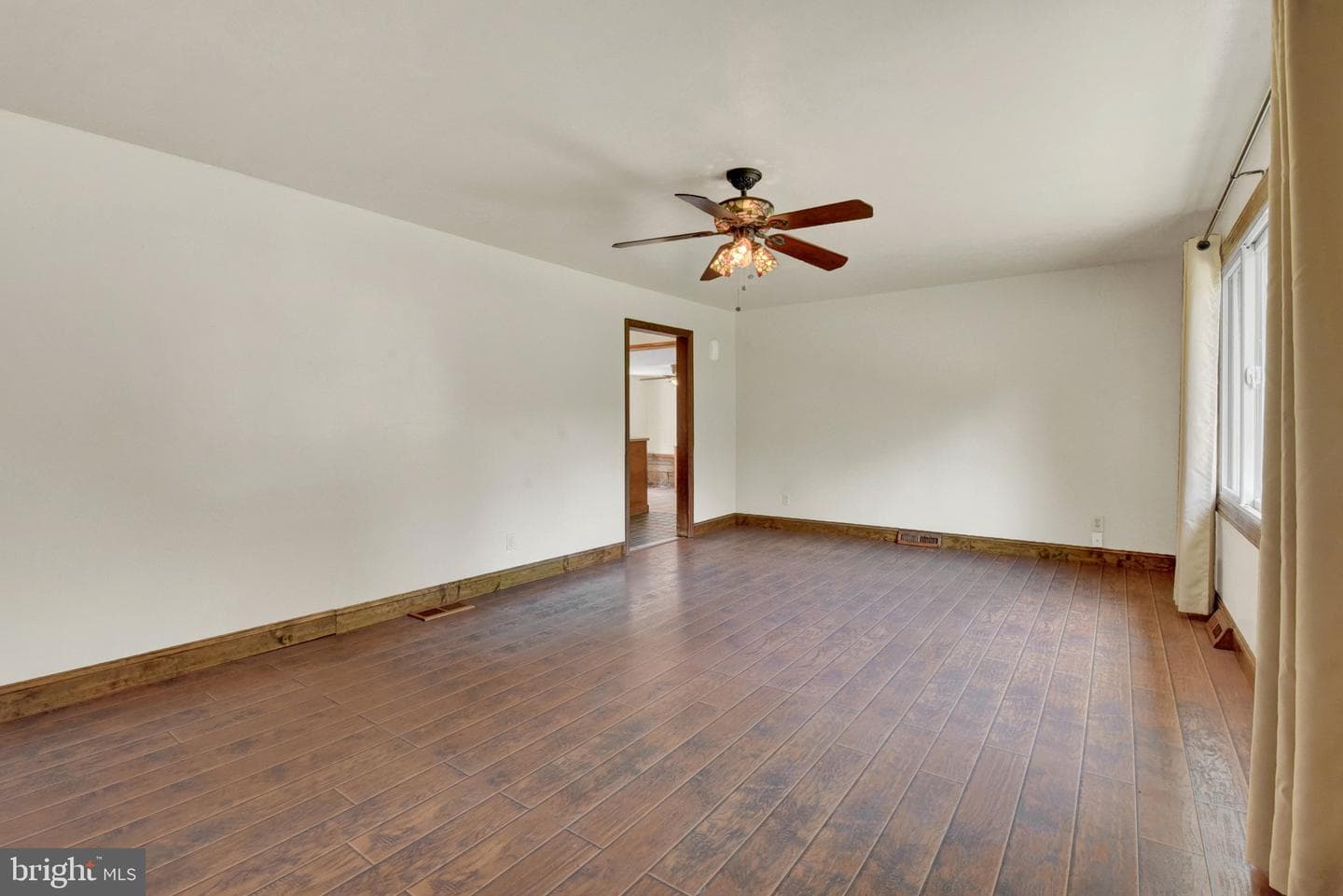 405 Pine Road photo 7