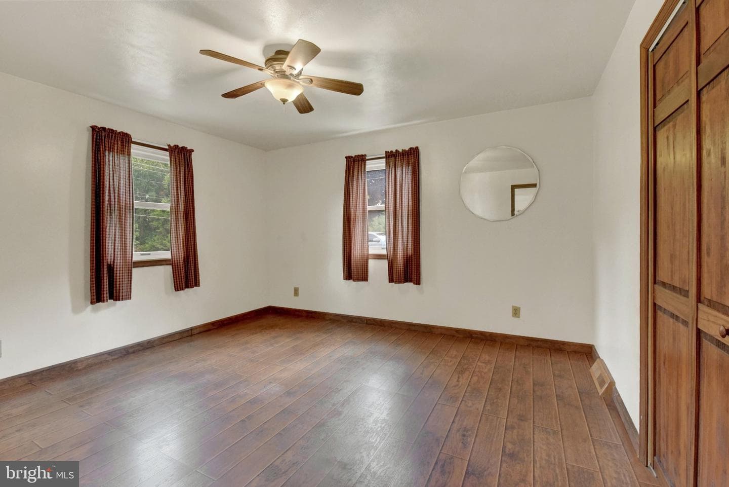 405 Pine Road photo 8