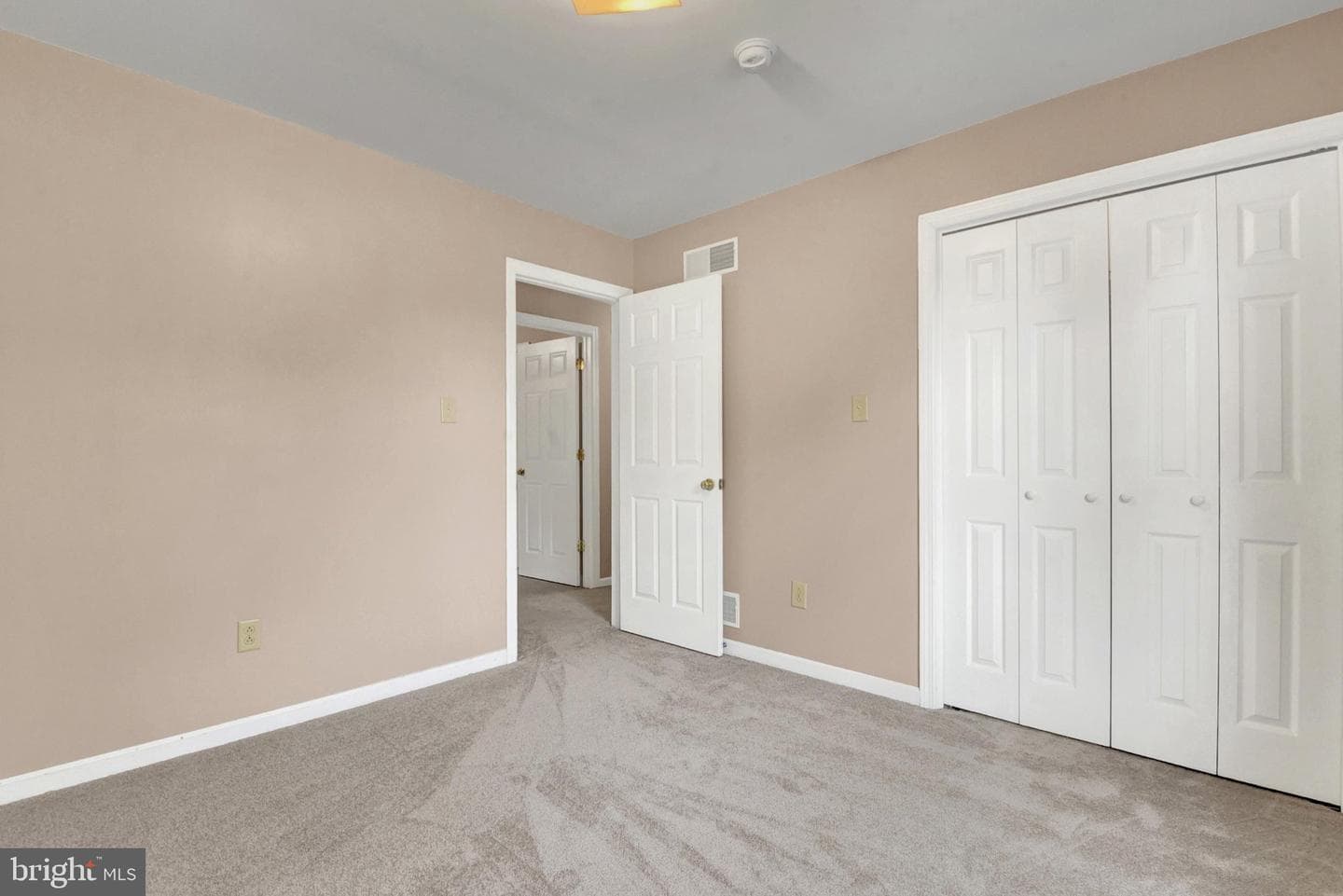 100 Fern Avenue photo 18