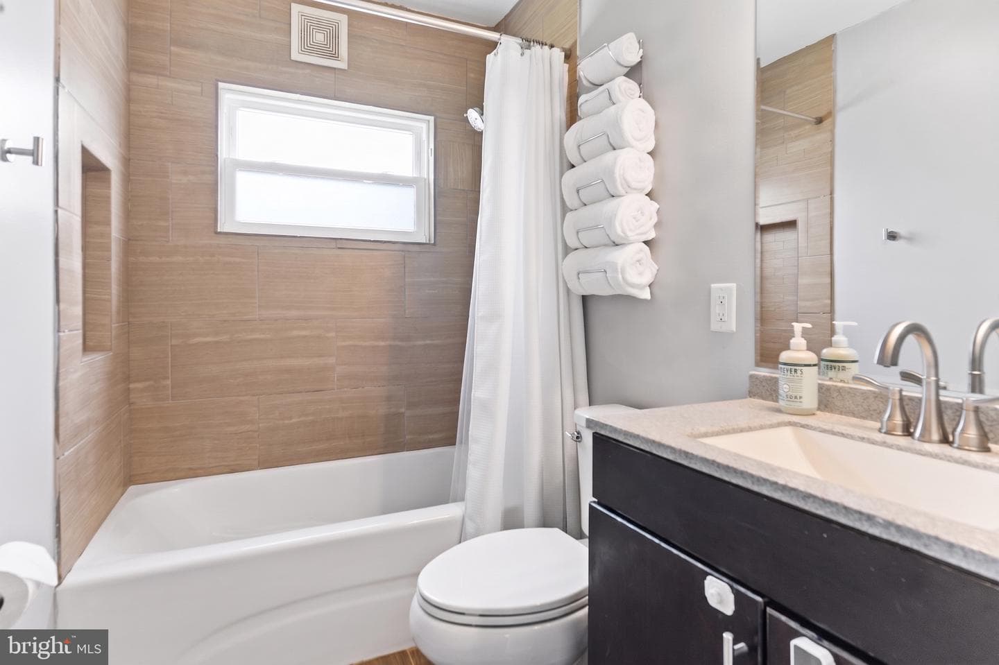 329 Charles Road photo 15
