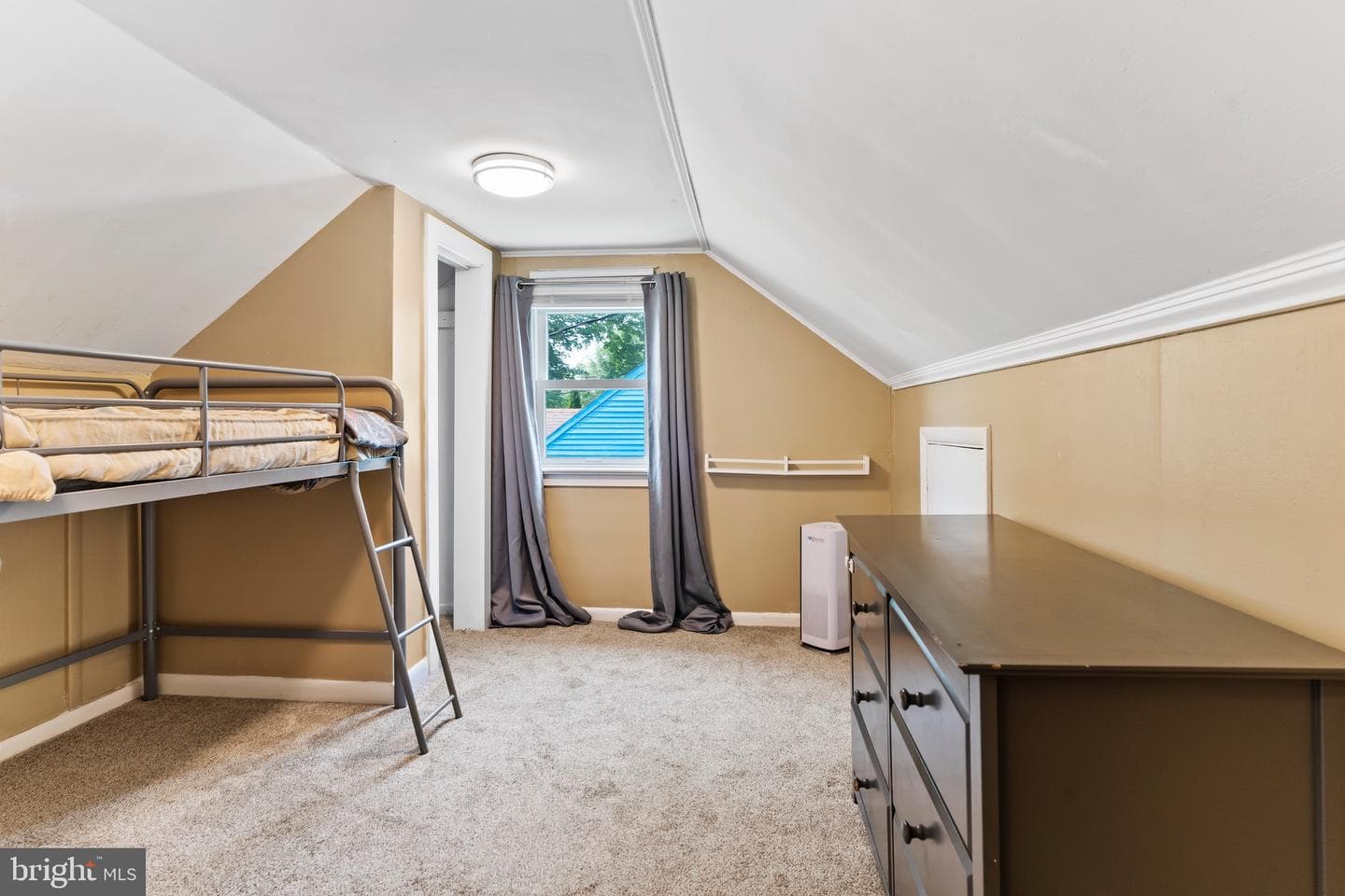 329 Charles Road photo 21