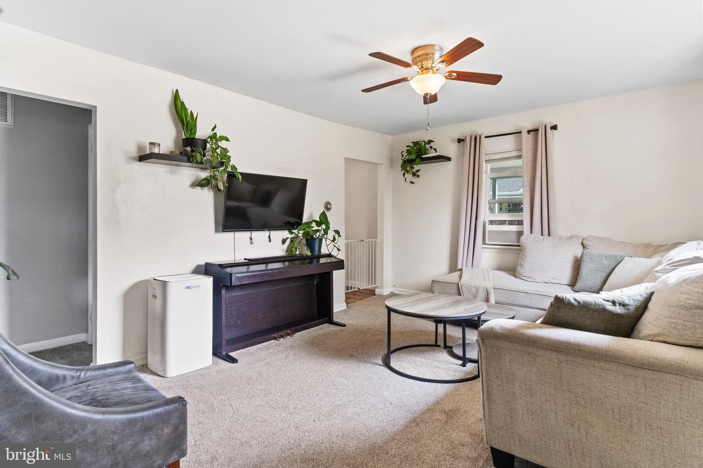 329 Charles Road photo 24
