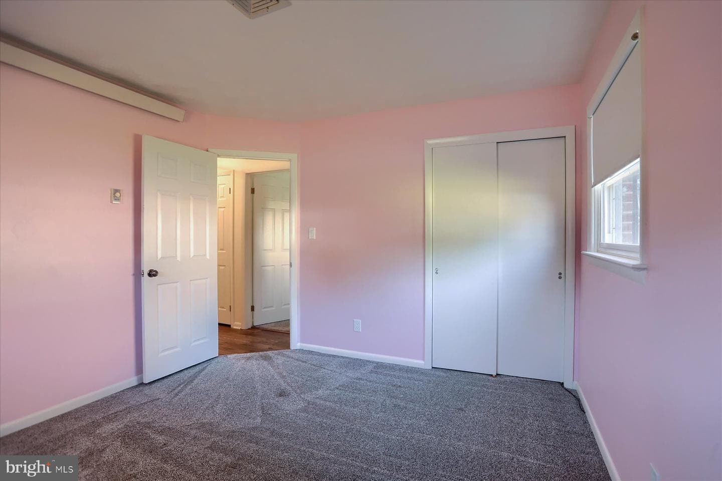 212 W Courtland Avenue photo 23