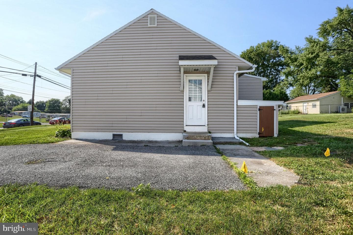 204 S Locust Street photo 5