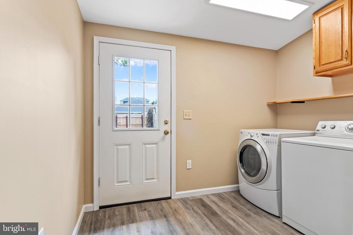 54 E Penn Street photo 12