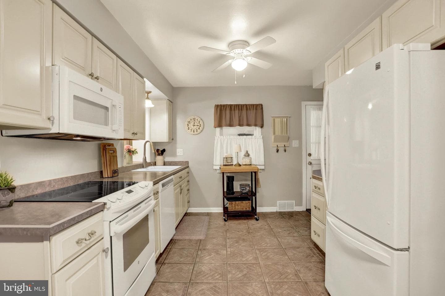 214 Ridge Hill Road photo 7