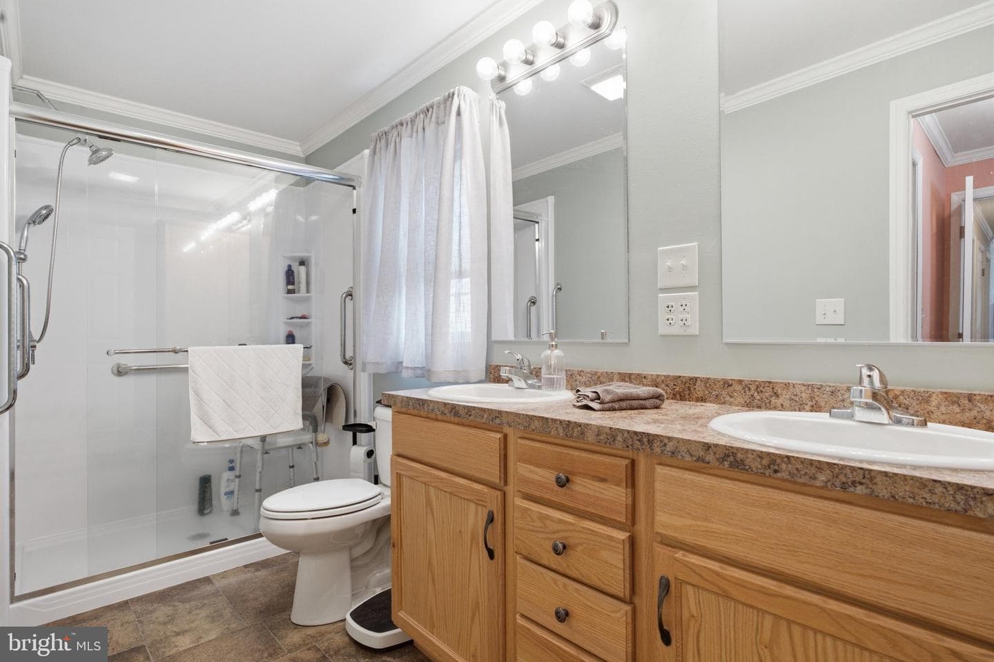 105 Glenridge Drive photo 27
