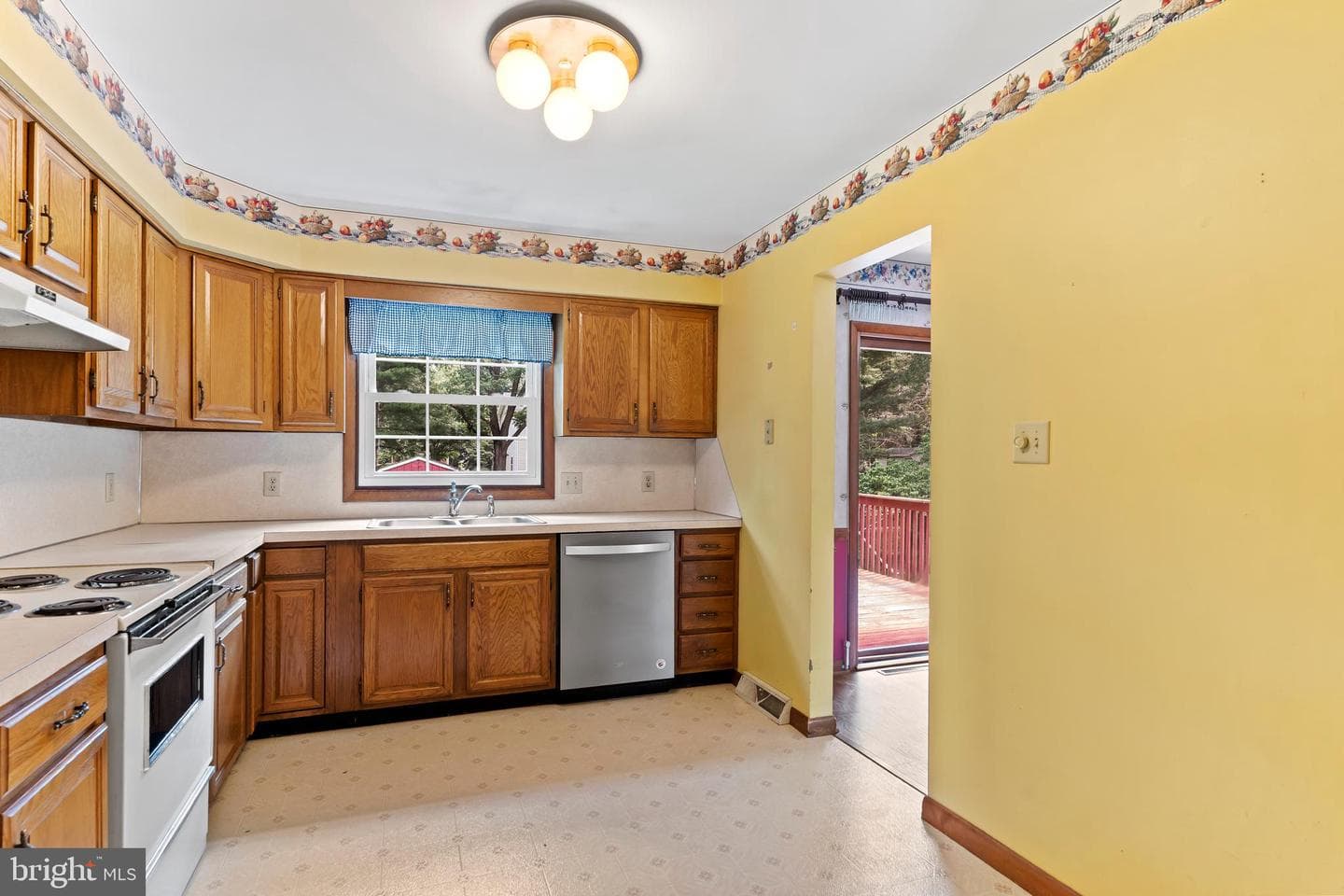 2210 Douglas Drive photo 12