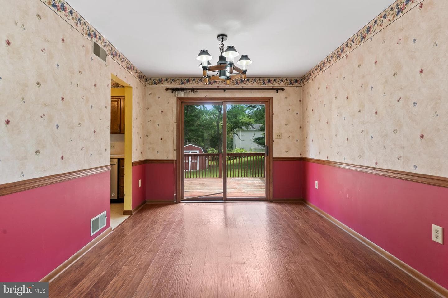 2210 Douglas Drive photo 9