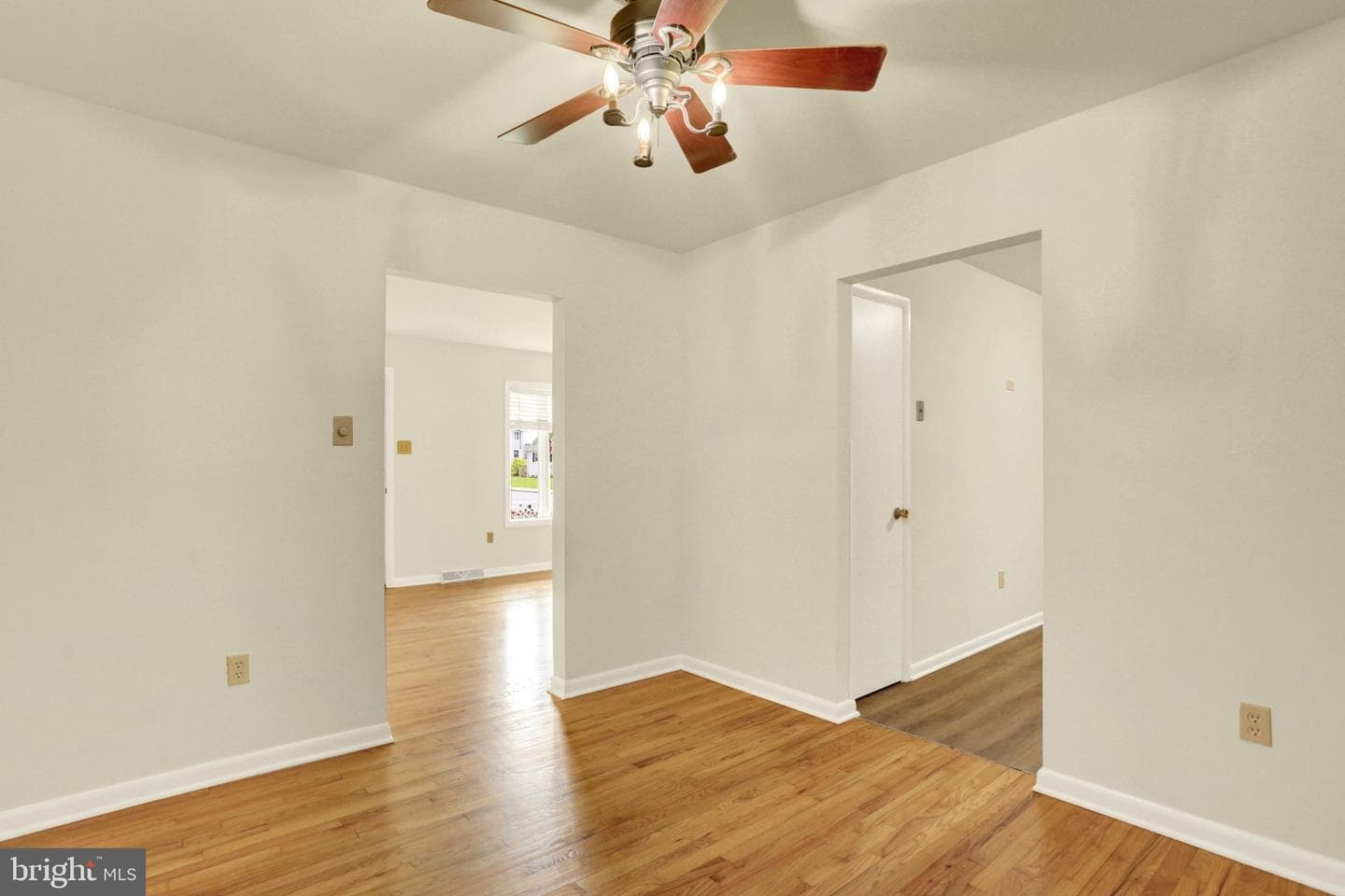 1 E Woodland Drive photo 15