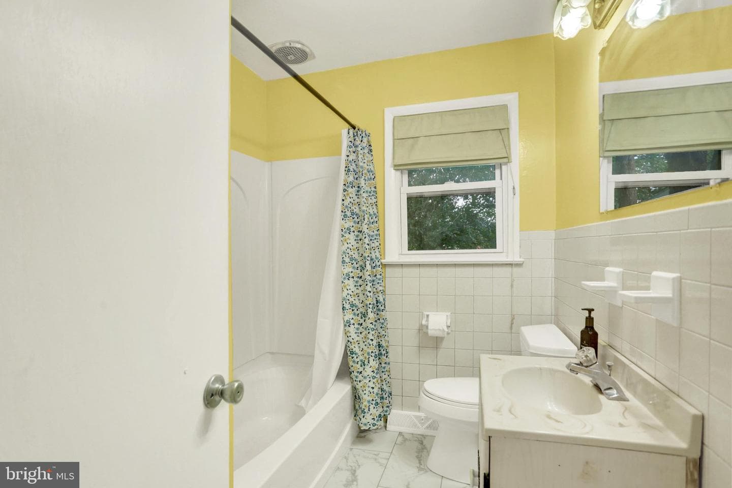 1 E Woodland Drive photo 17