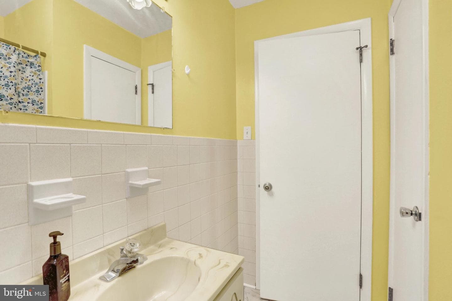 1 E Woodland Drive photo 20