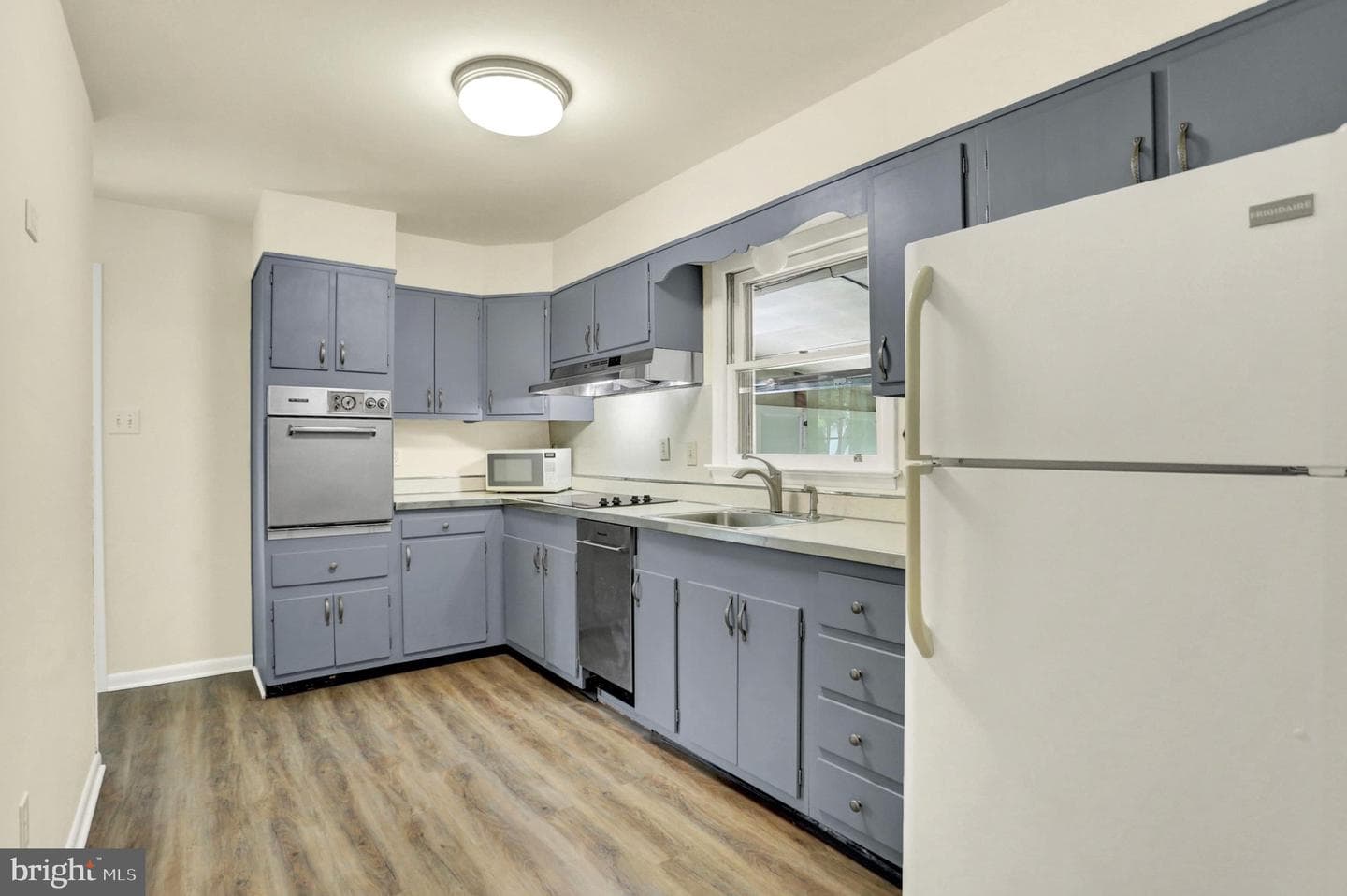 1 E Woodland Drive photo 8