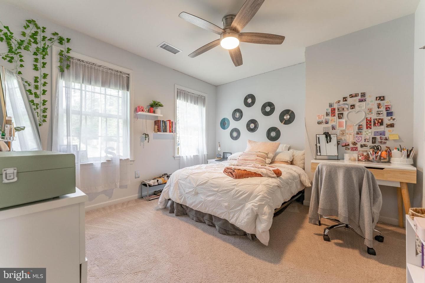 975 S Waterloo Road photo 48