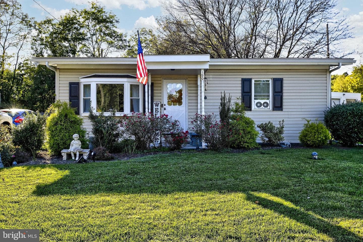 150 Seltzer Avenue photo 2