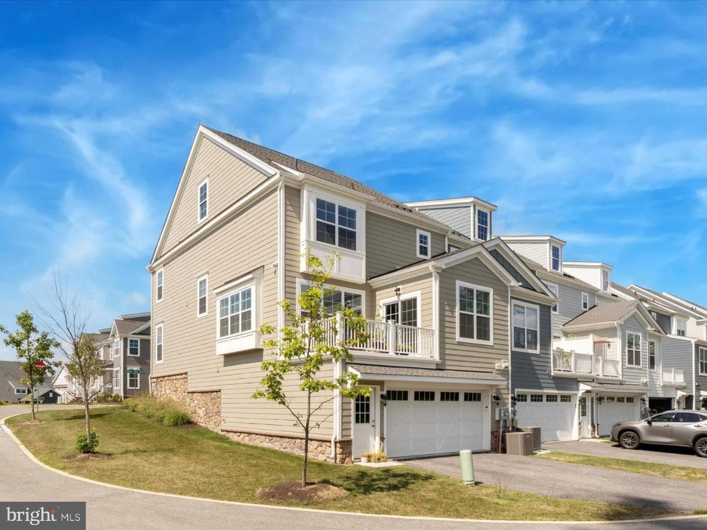 498 Major John Way photo 4