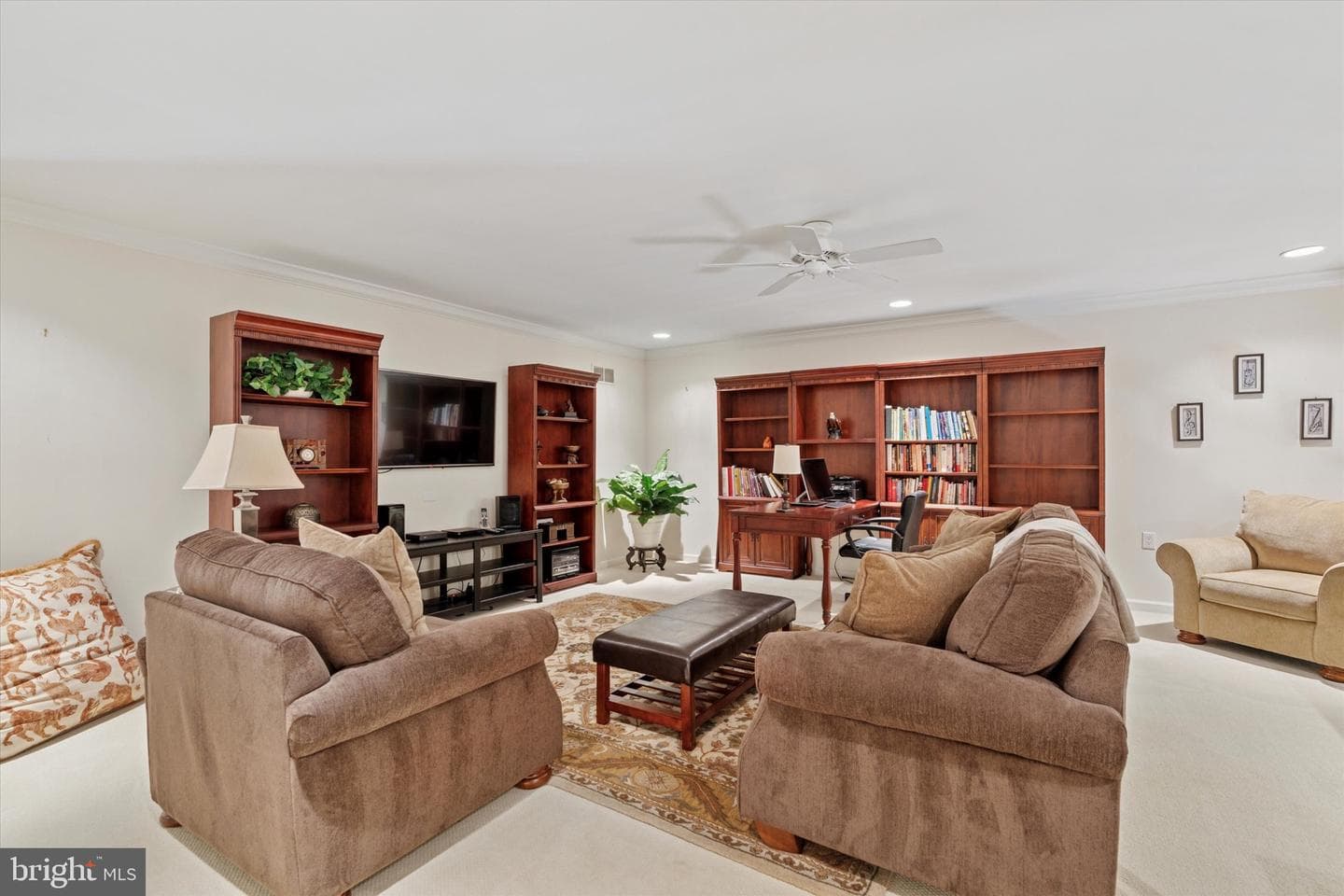 1653 Yardley Court photo 24