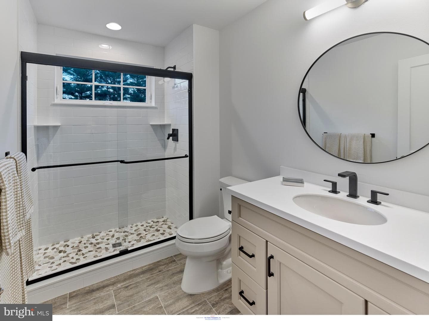 204 Walnut Tree Lane photo 33