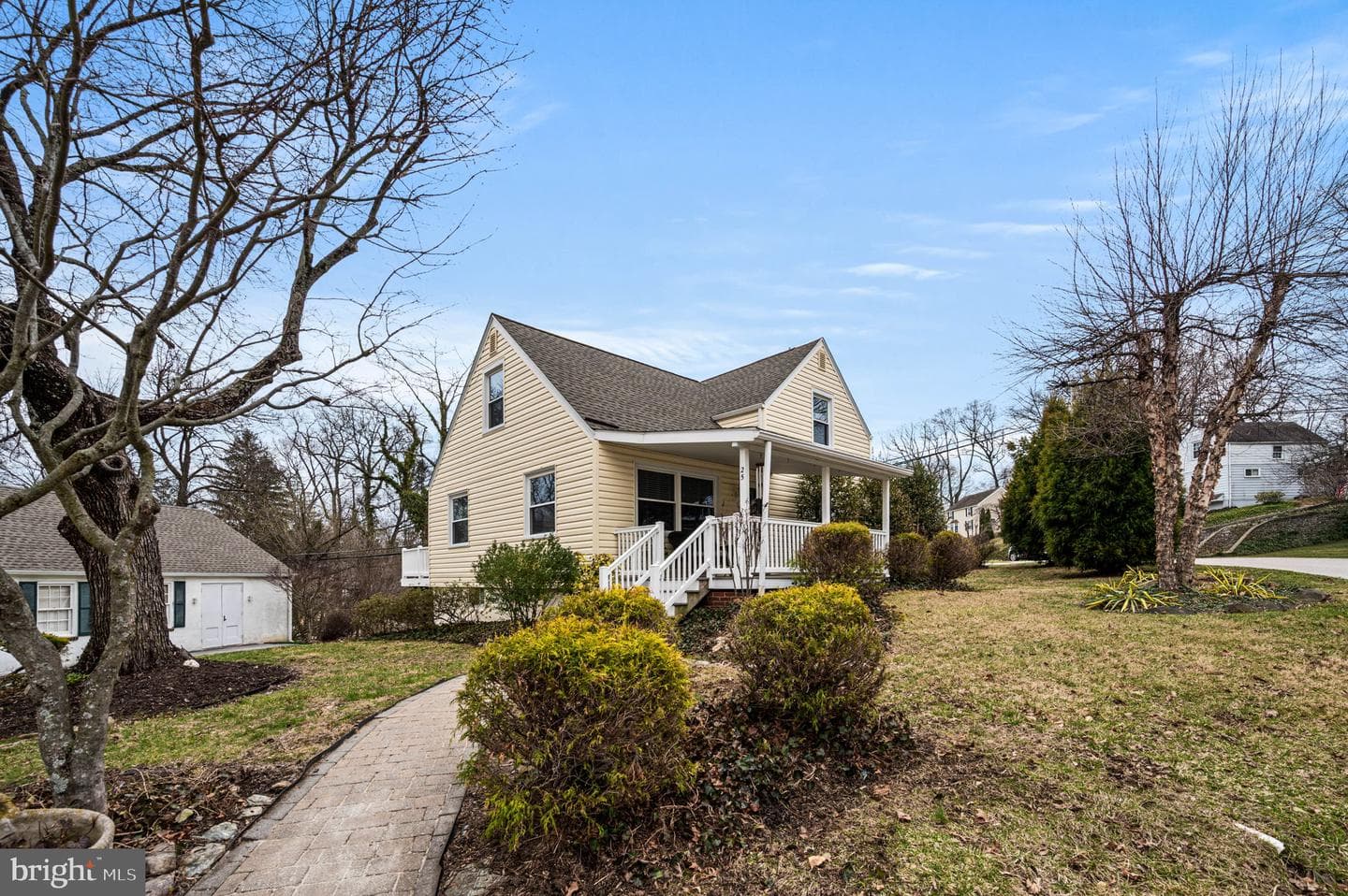 25 Midland Avenue photo 2