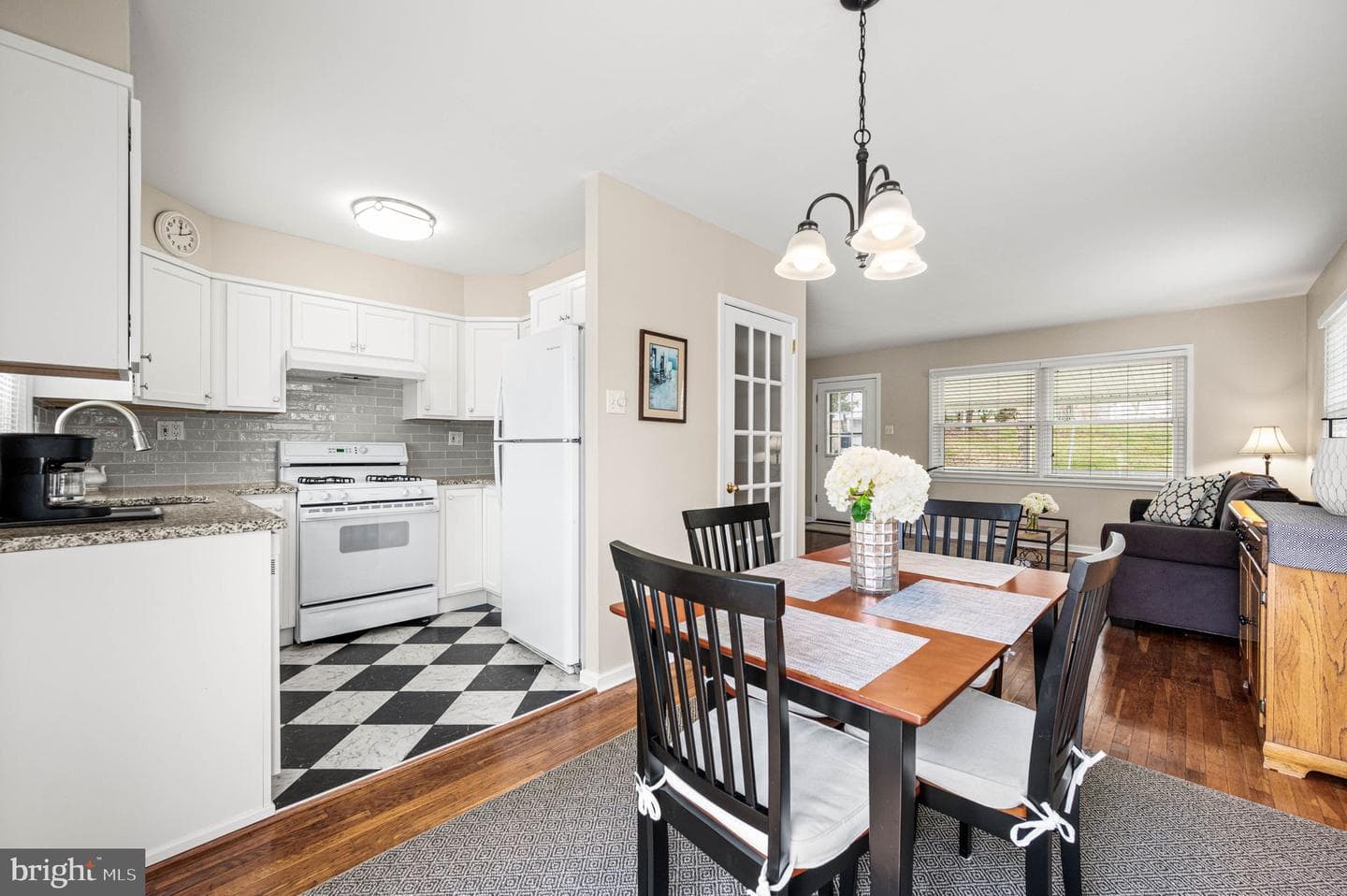 25 Midland Avenue photo 7