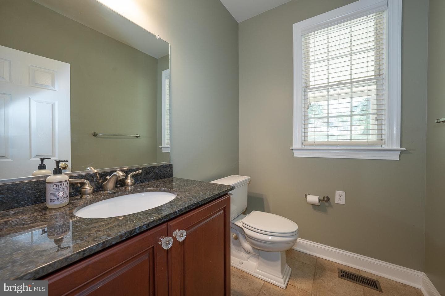 2140 Howell Road photo 25