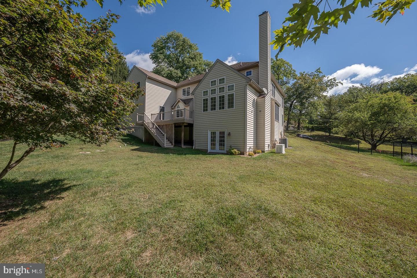2140 Howell Road photo 46