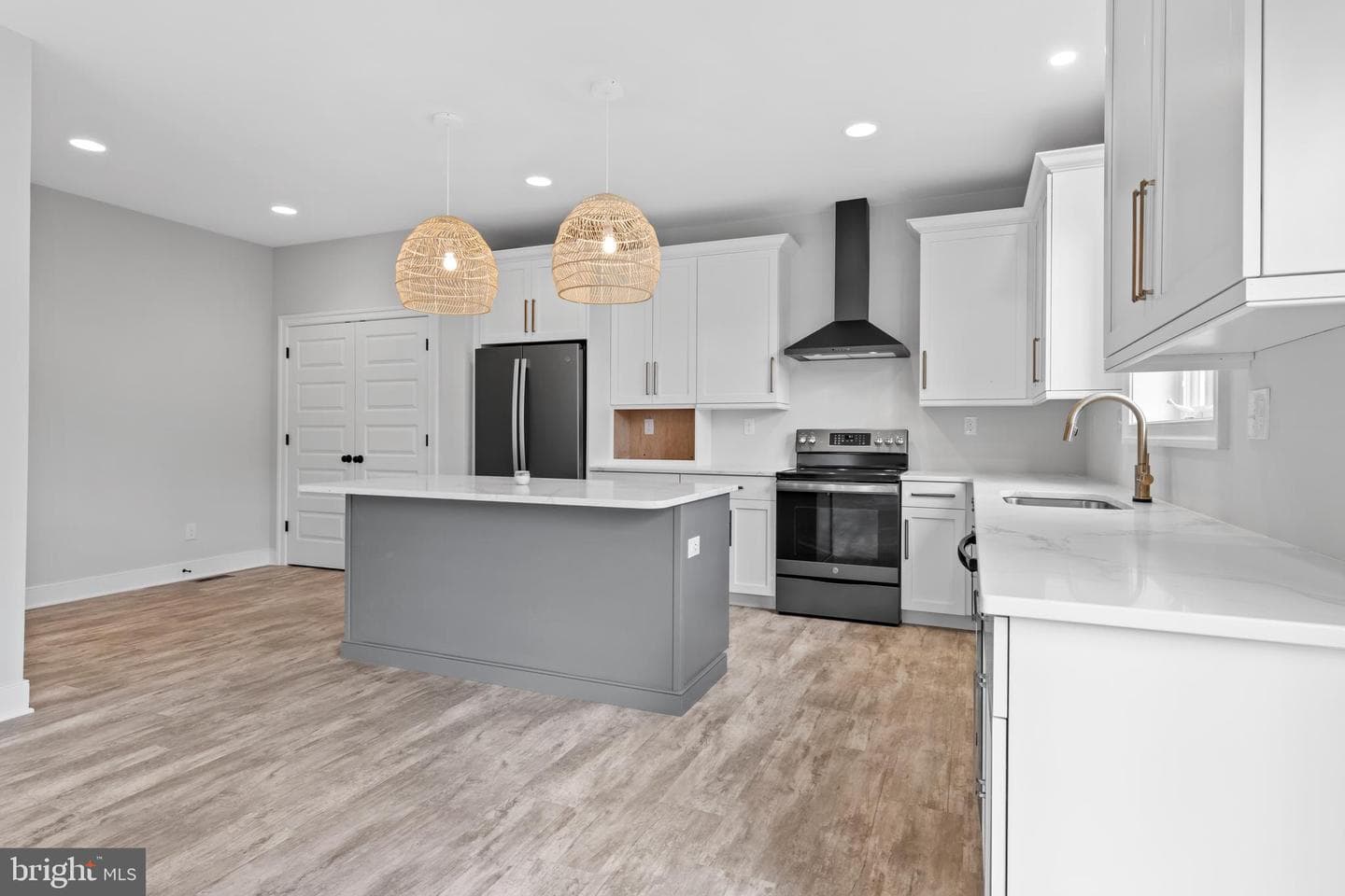 126 Trinity Drive photo 24
