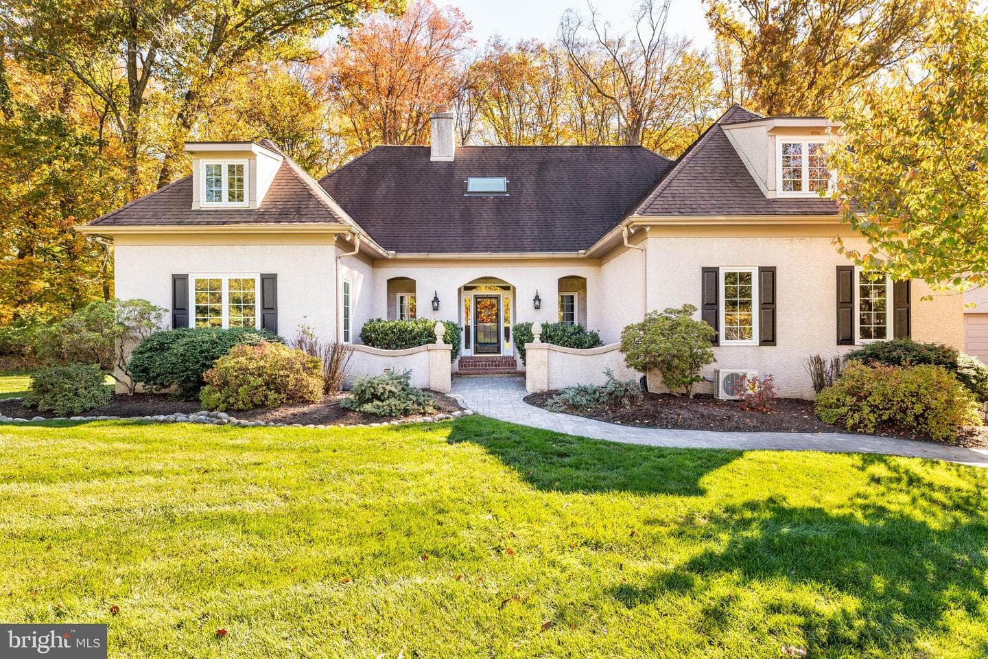 1518 Greenhill Road photo 2