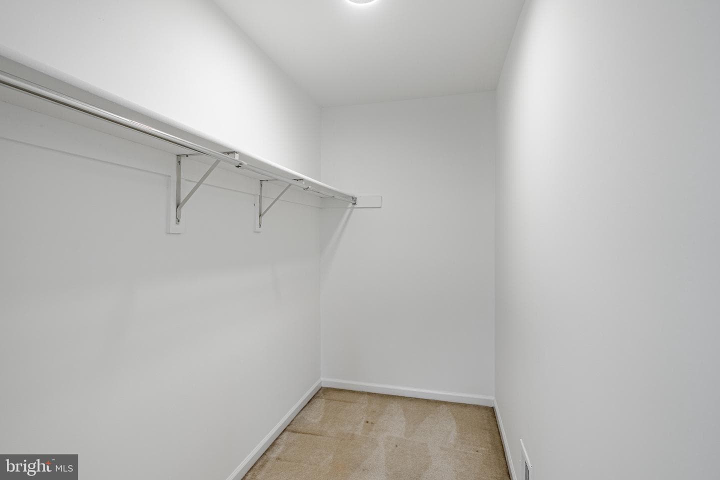 6 Wingstone Lane photo 31