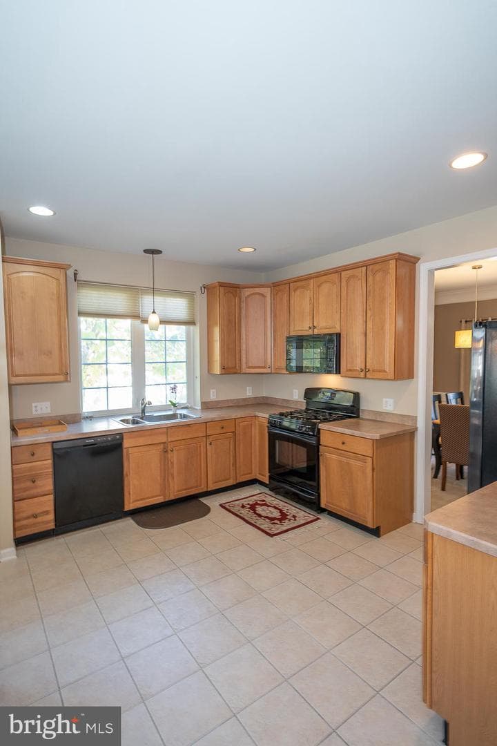 347 Astilbe Drive photo 55