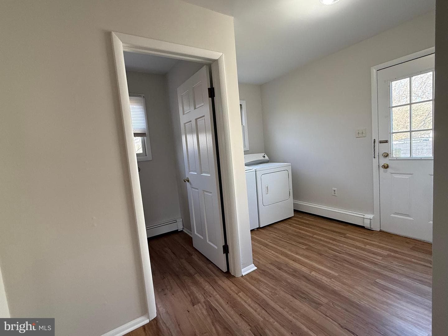 121 E Harmony Road photo 17
