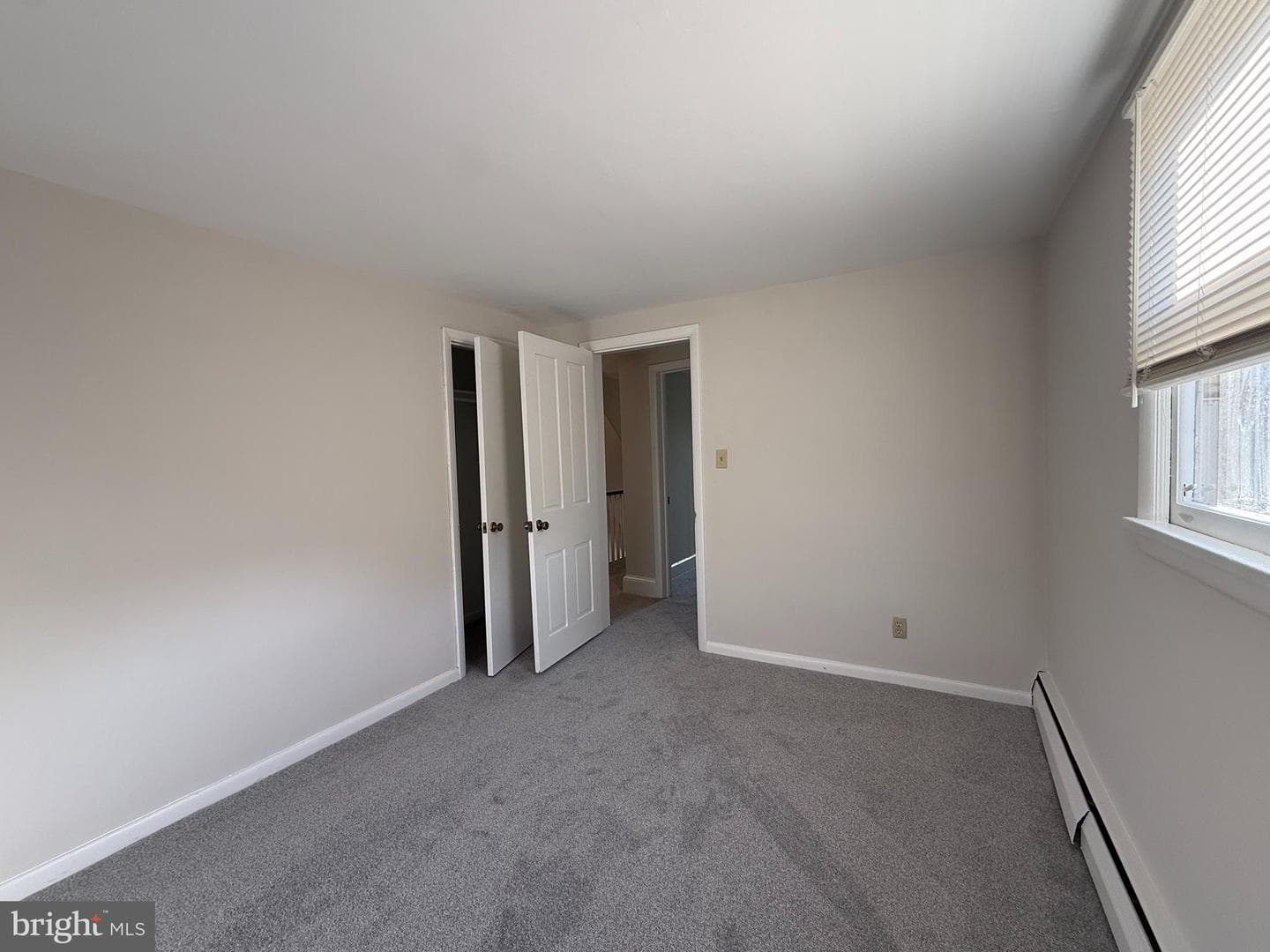 121 E Harmony Road photo 29