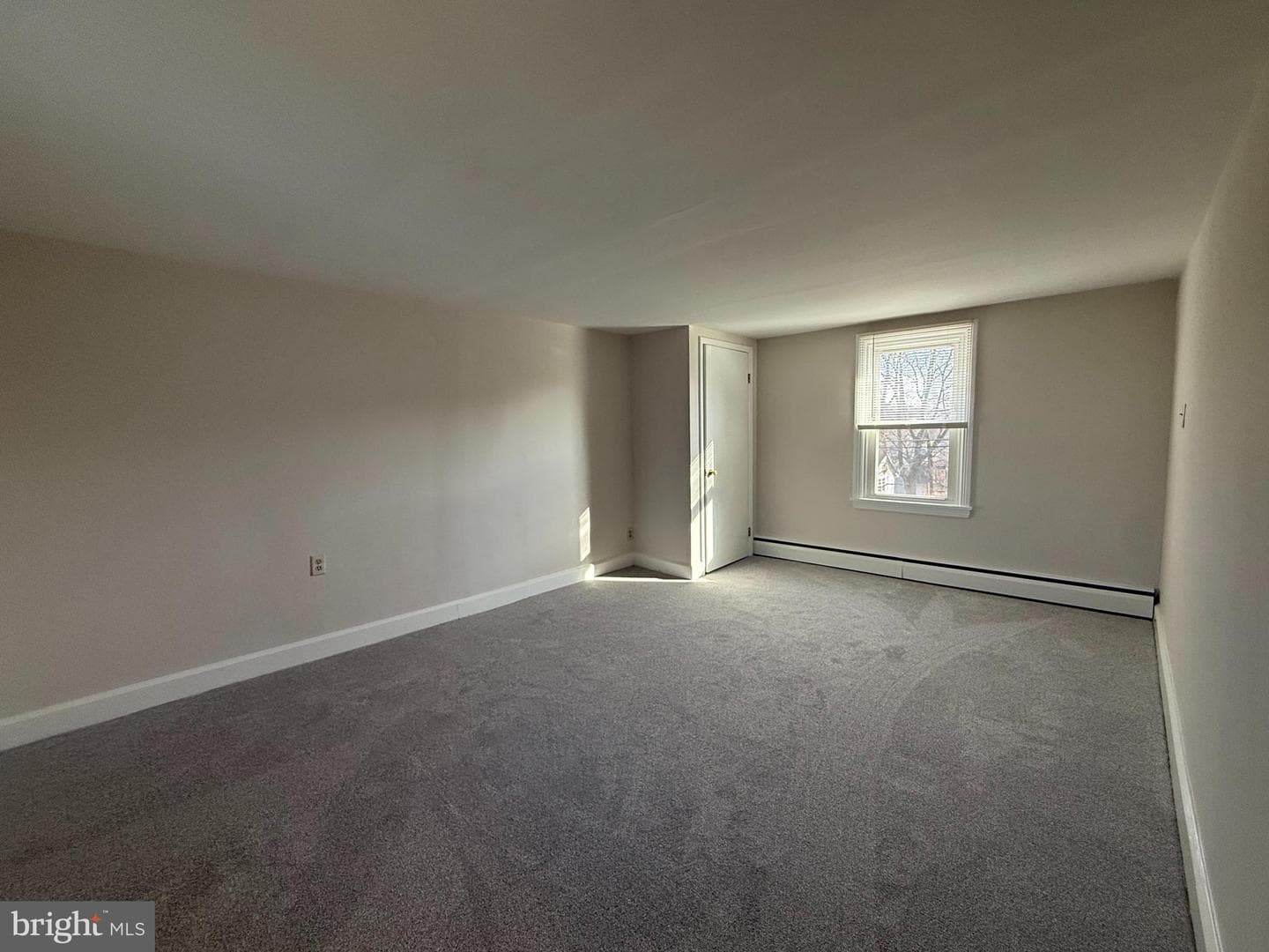 121 E Harmony Road photo 34