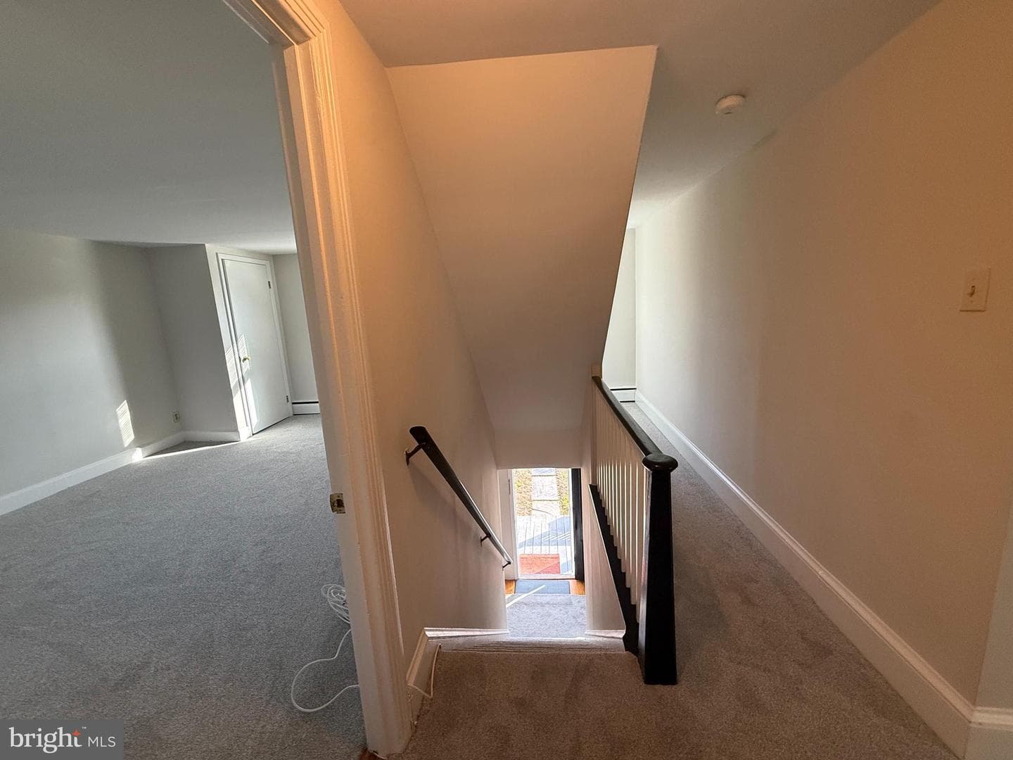 121 E Harmony Road photo 35