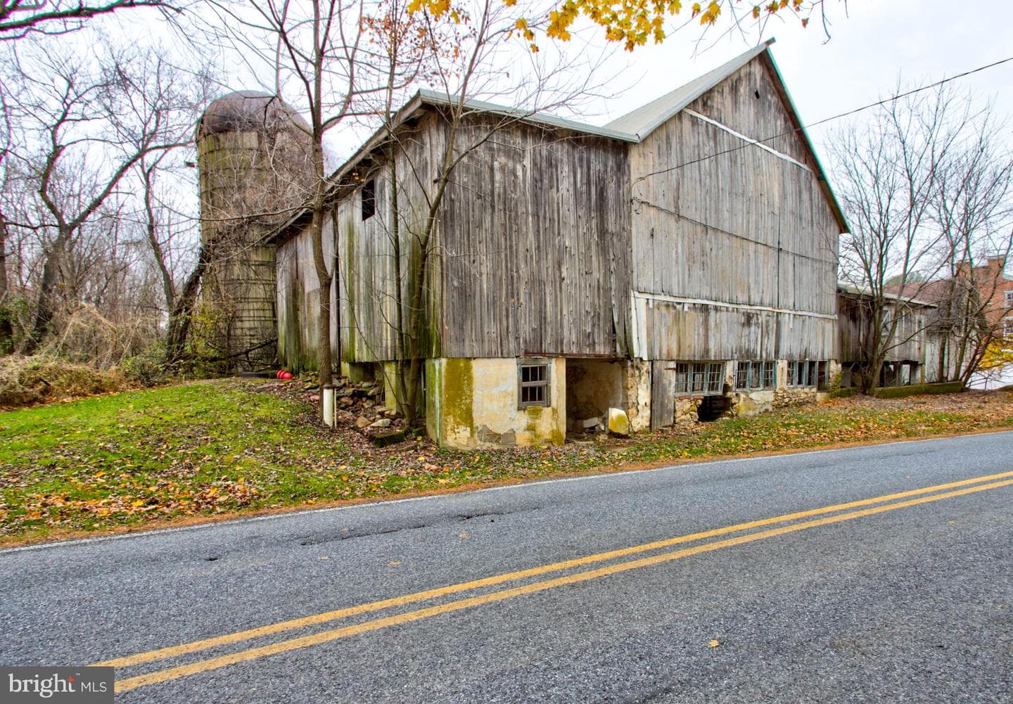 580 Elkdale Road photo 33