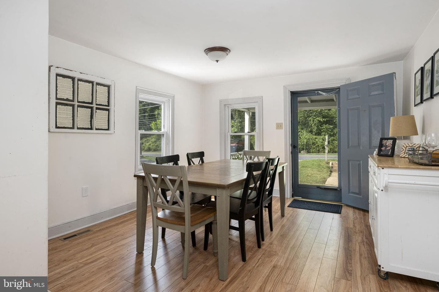 650 Fairview Road photo 5
