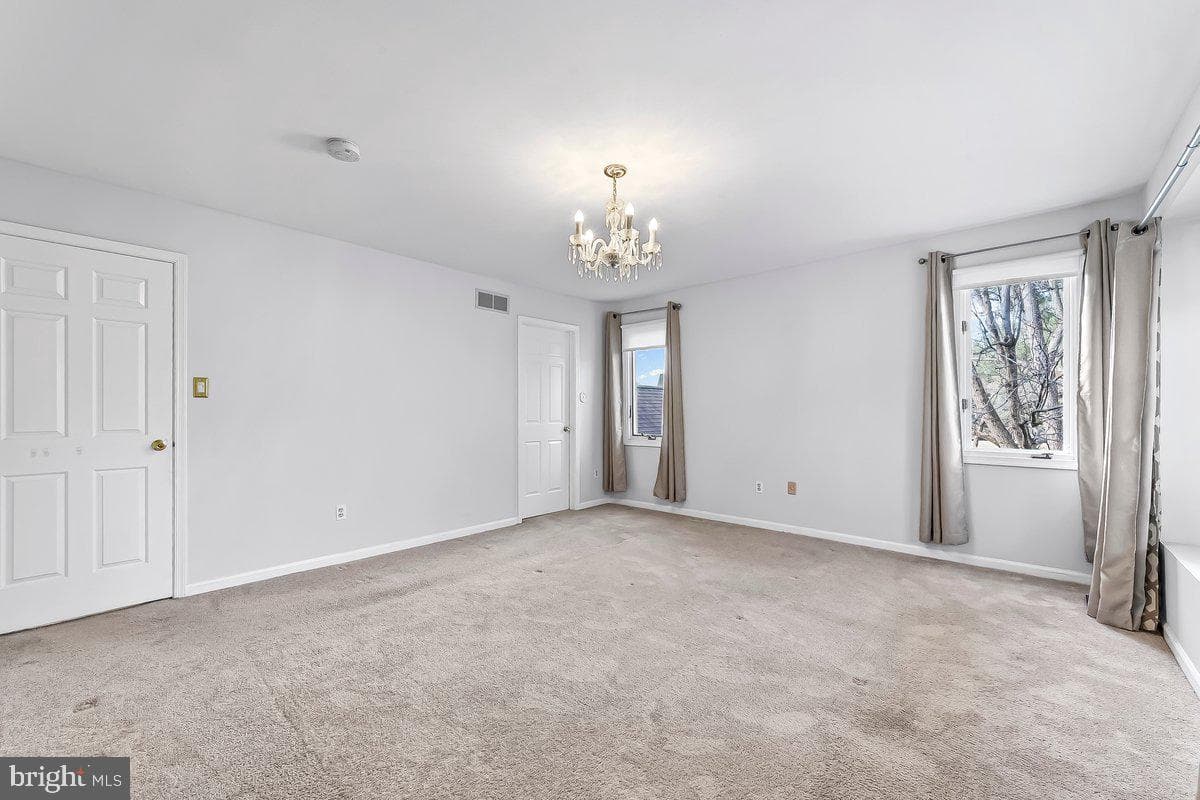 1112 Mews Lane photo 33