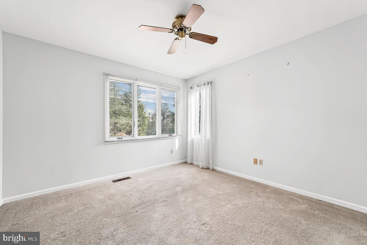 1112 Mews Lane photo 35