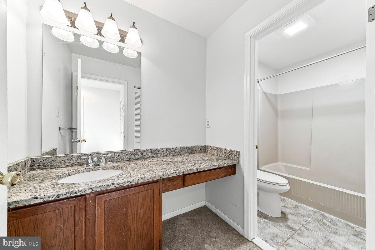 1112 Mews Lane photo 36