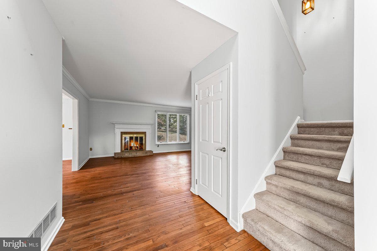1112 Mews Lane photo 7