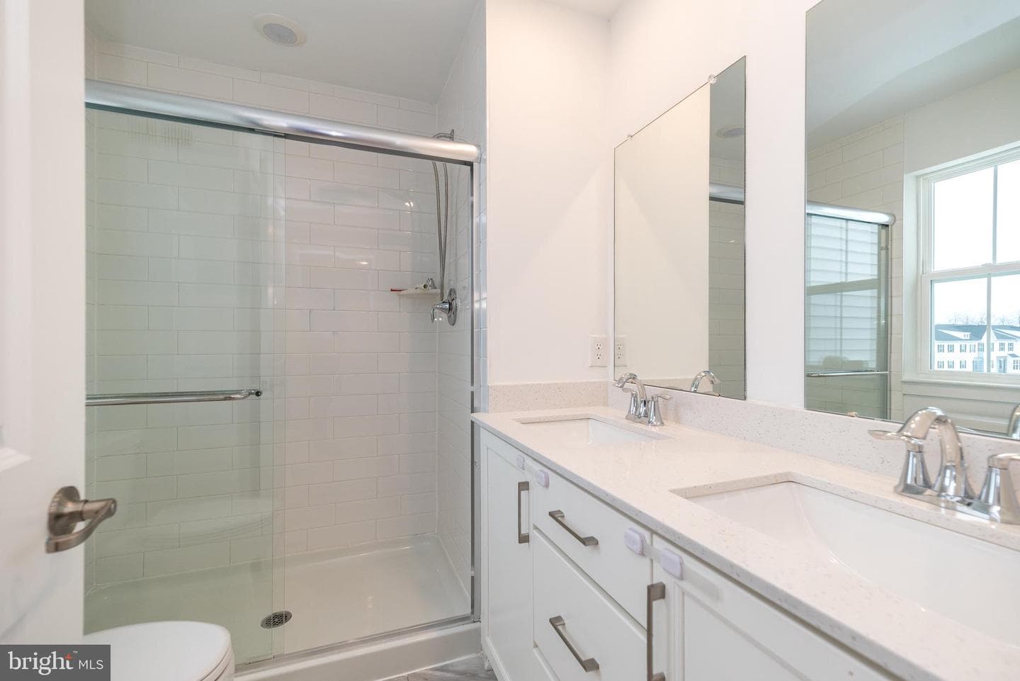 910 Magnolia Lane photo 34